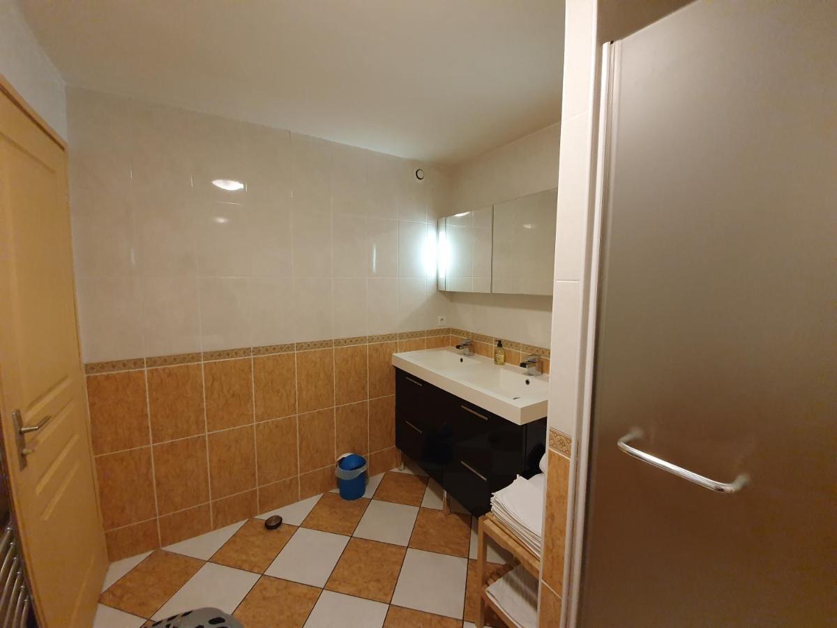 Appartement 3 Allée De L'orée Du *